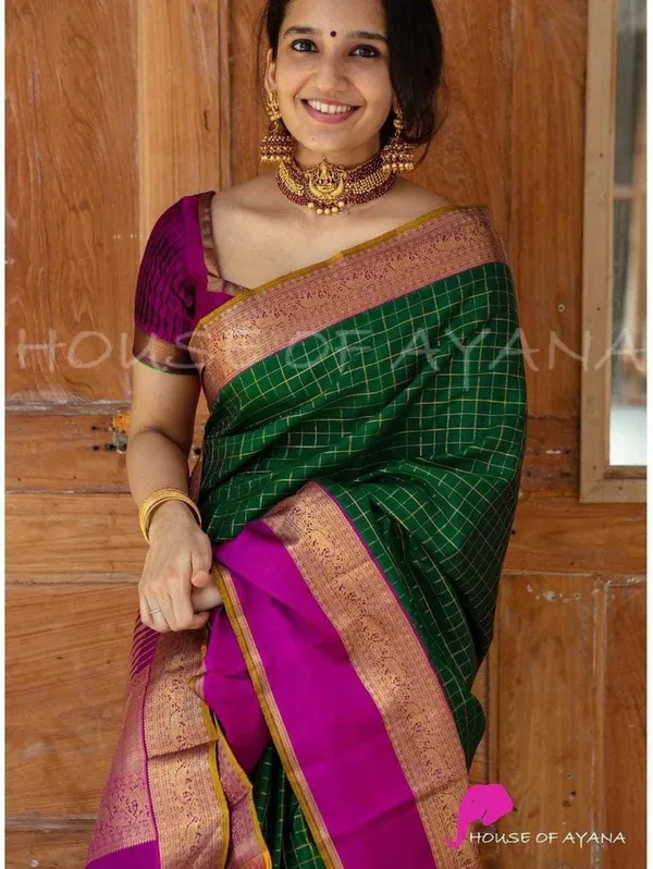 Dark_Green_Woven_Kanjivaram_Silk_Saree_with_Saree_Cover